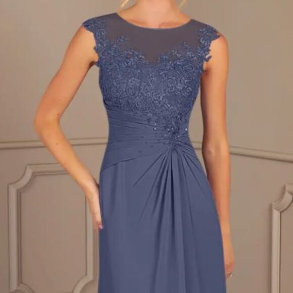 Azazie Dresses & Skirts - NEW Azazie Endora Mother Dress